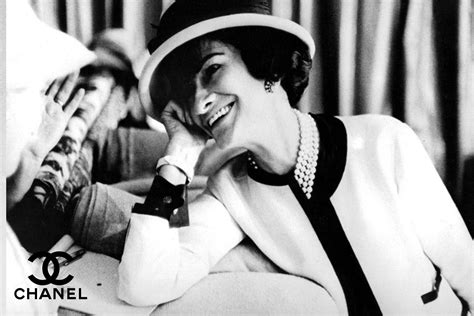 con che collegare coco chanel a educazione fisica|Coco Chanel .